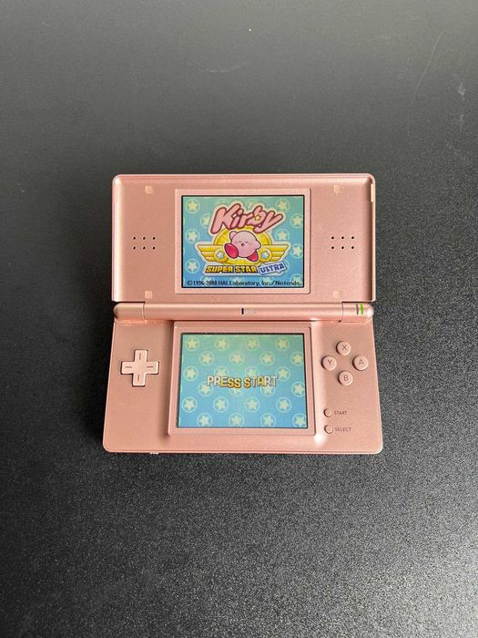 Nintendo DS Lite Rosa Metálico com 80+ Jogos