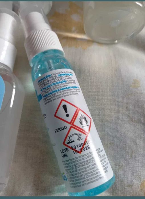 Álcool-Gel para desinfectar as mãos - 7 fraquinhos