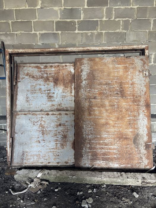 Гаражні ворота/Гаражные ворота