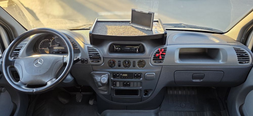 Mercedes-Benz sprinter 313 CDI
Рік випуску 2003
2.2 CDI 313
Вебасто
Но