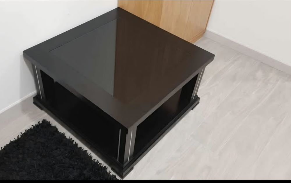 Mesa de centro preta