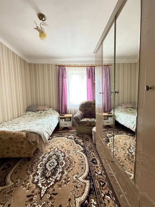 Продаж будинку і зем ділянки/Сонячне