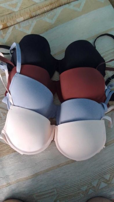 Sprzedam biustonosz NOWY 80C