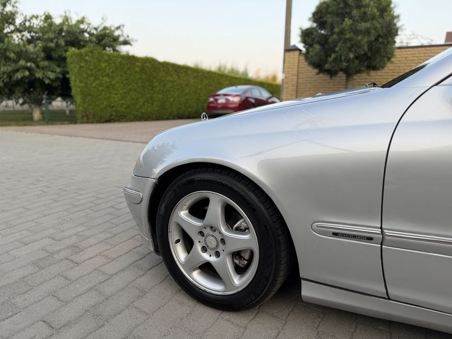 Mercedes C Class w203 на автоматі 1.8  Газ/бенз