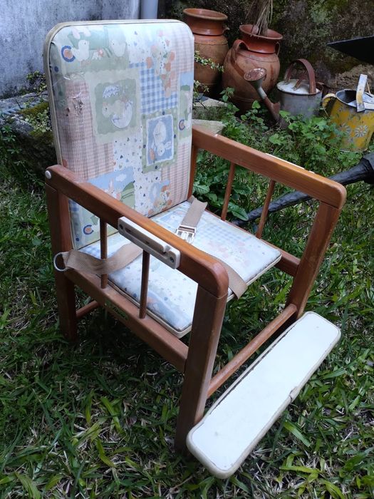 Cadeira de Refeição para Bebé e mini secretária 2 em 1