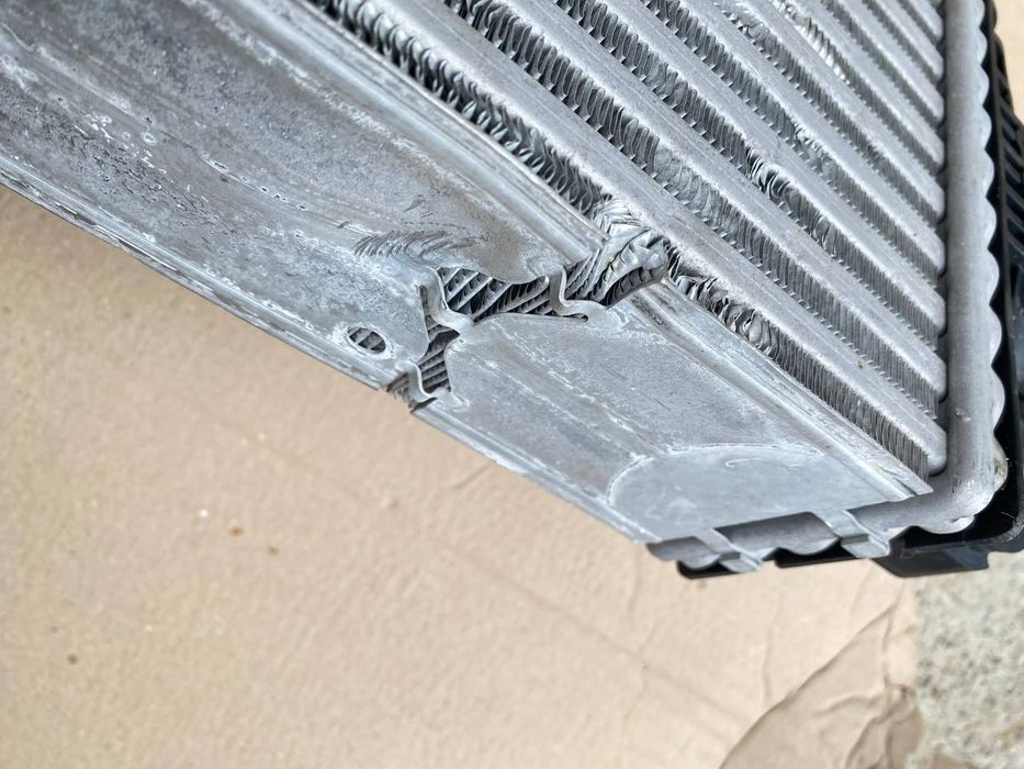 992145805f Porsche 992 радиатор интеркулер