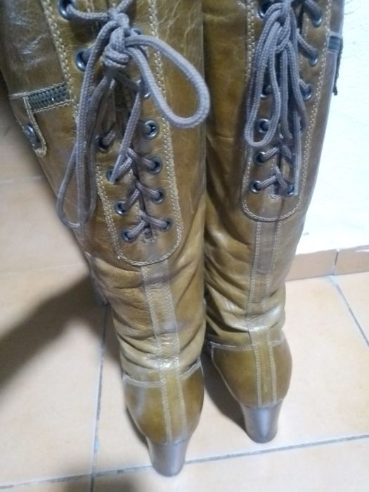 Botas tamanho 36