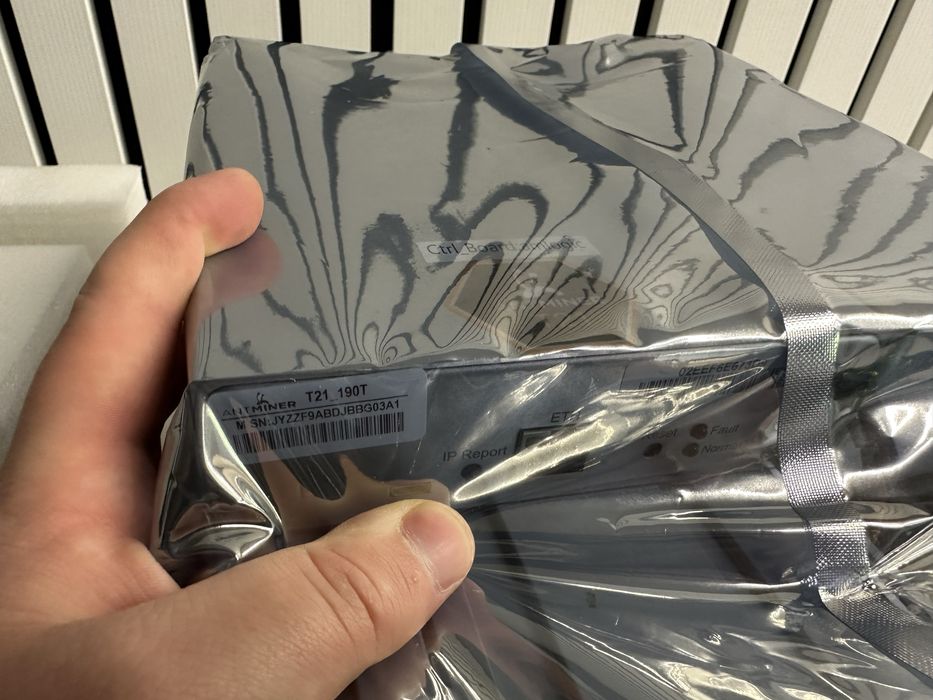 В Наявності! ANTMINER T21 - 190Th