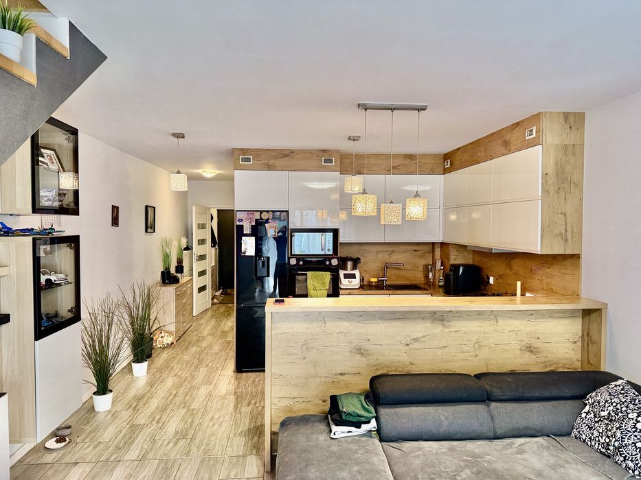 Dom W Zabudowie Szeregowej 103m² Spokojna Okolica