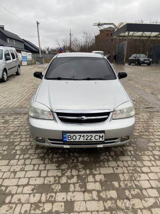 Продам лачетті в хорошому стані