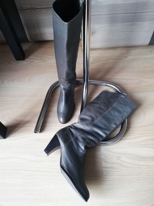 Szare kozaki ocieplone na obcasie buty Nessi r. 39