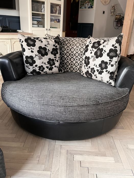 Sofa koło stan idealny