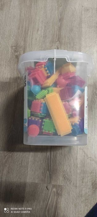 Klocki jeżyki ogromne pudełko opakowanie uszkodzone