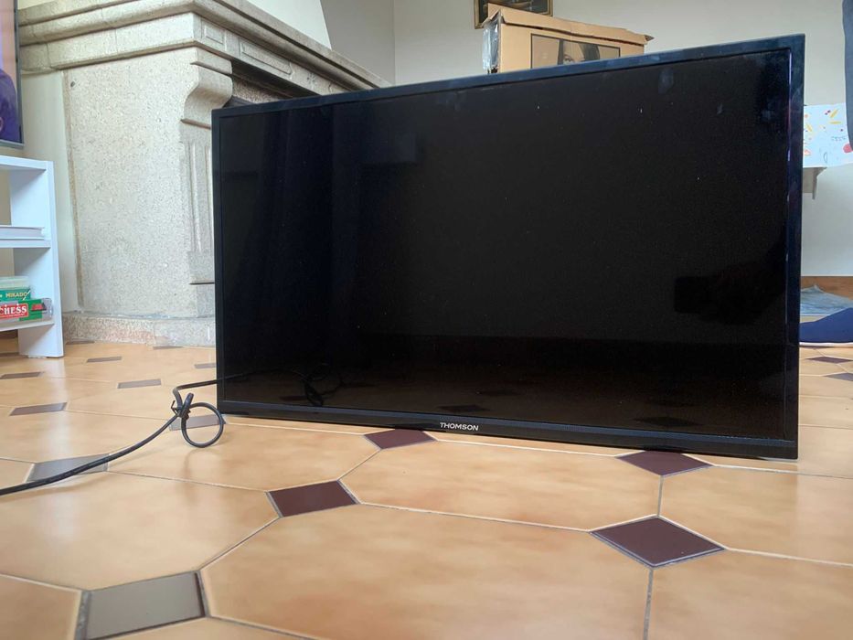 TV 32", THOMSON usada apenas 6 meses