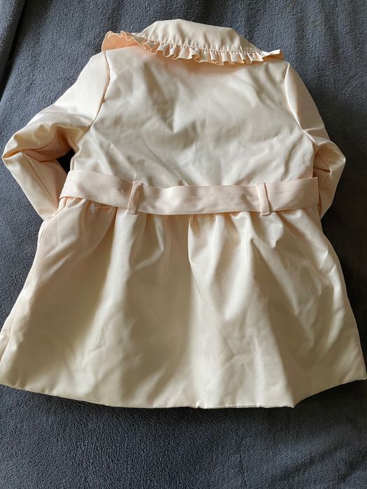 Różowy płaszczyk 92 cm – uroczy akcent dla małej damy