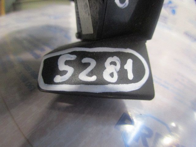 Comando / botão / interruptor multifunções BMW 5 (E60)425868633394401284