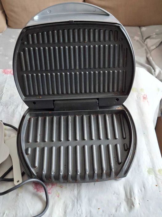 Німецька вафельниця Ambiano.