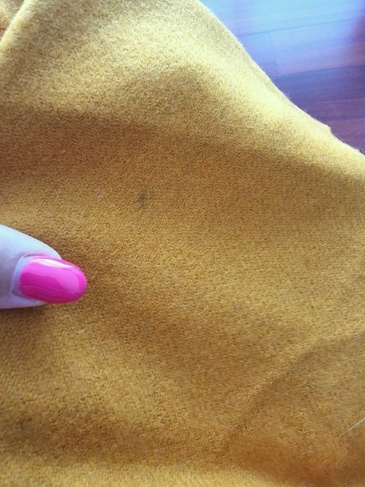 Cachecol amarelo torrado