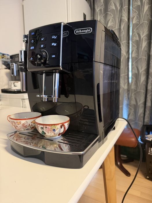 Кофемашина DeLonghi Magnifica S ECAM 23.120.B Обслужена