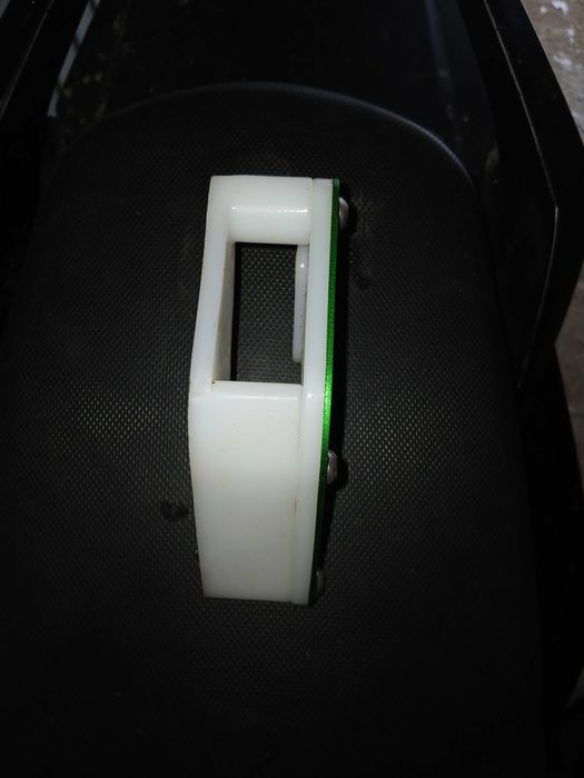 Захист ланцюга на кові неон