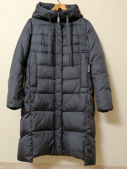 Жіночий пуховик.