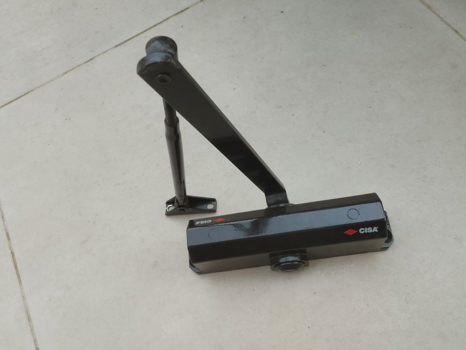 Mola porta hidráulica CISA