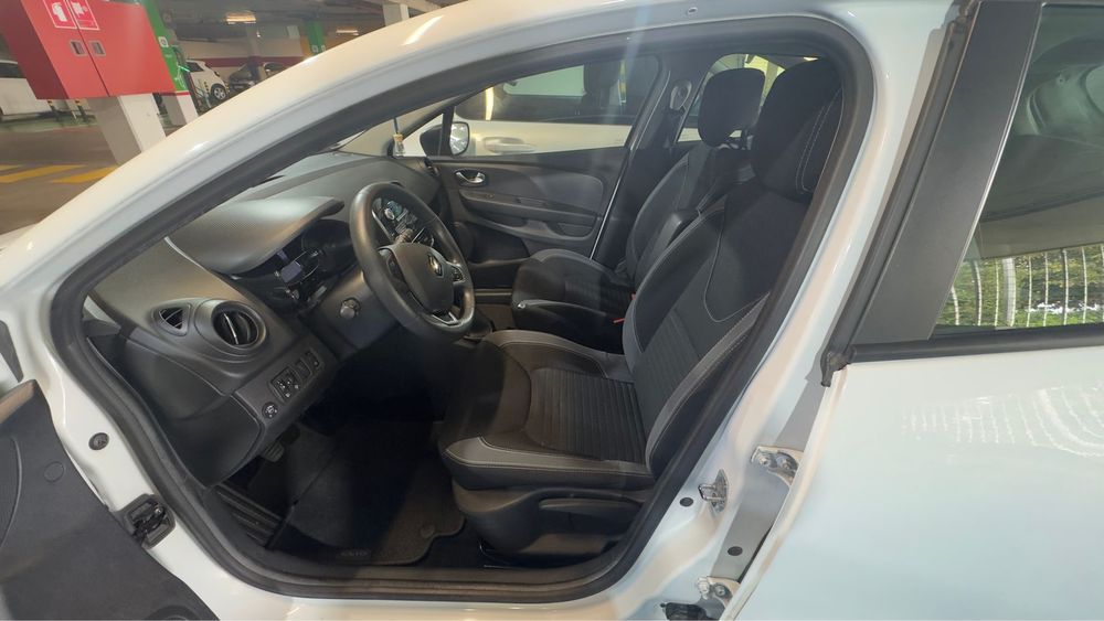 Carro tipo Comercial