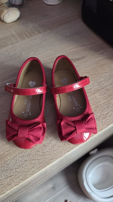 Продам туфлі для дівчинки 20 розмір