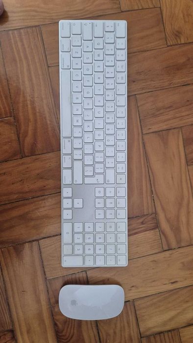 Apple Magic Keyboard & Apple Magic Mouse460313302349926400