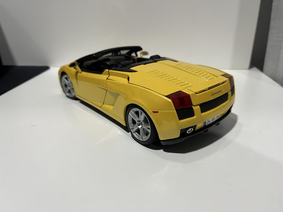 Lamborghini Gallardo 1:18 (Descrição)