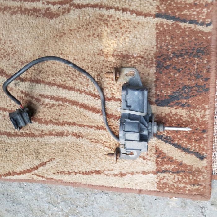 silniczek wycieraczek lamp mercedes w126 s klasa