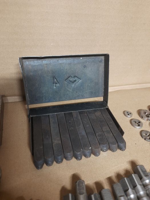 Плашки,мечики, микрометр 25мм,свёрла, развёртки СССР