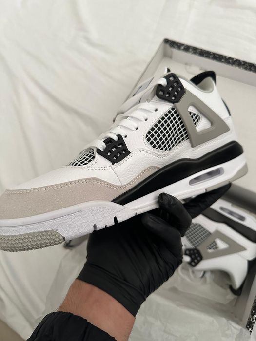 Sapatilhas Jordan 4 Black Military 41/42/43/44