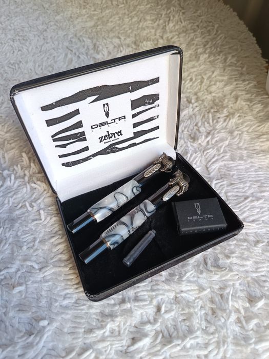 Caneta DELTA ITALY edição limitada zebra