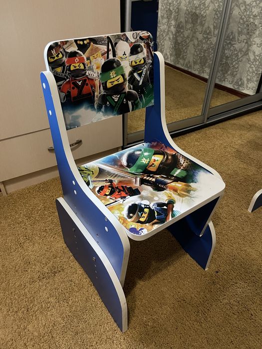 Дитяча шкільна парта