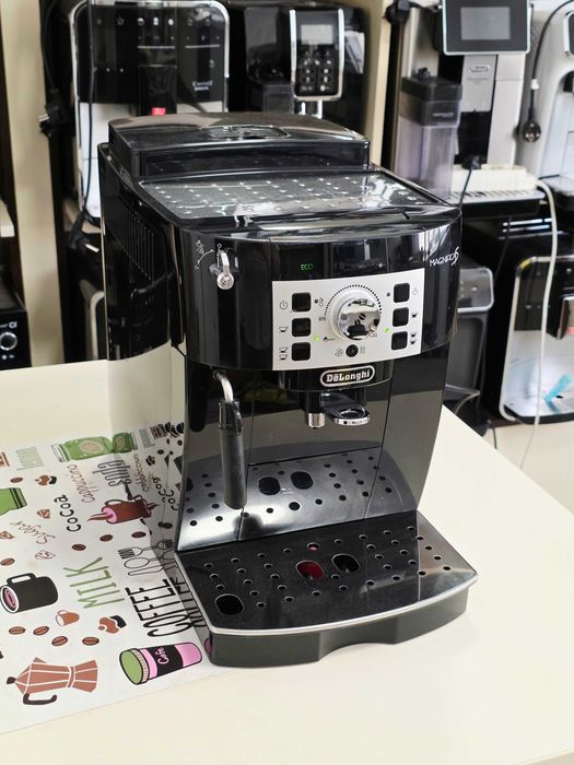 Кавомашина кофемашина Delonghi Magnifica S ECAM 22.110