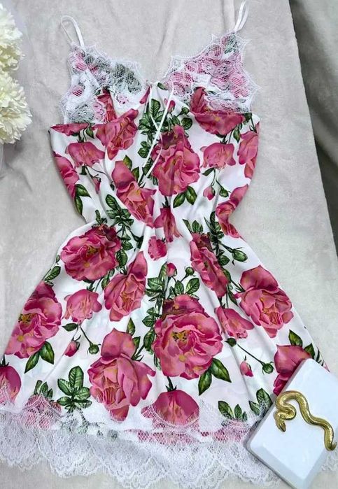 Шовкова нічна сорочка з мереживом 42/44/46/48/50