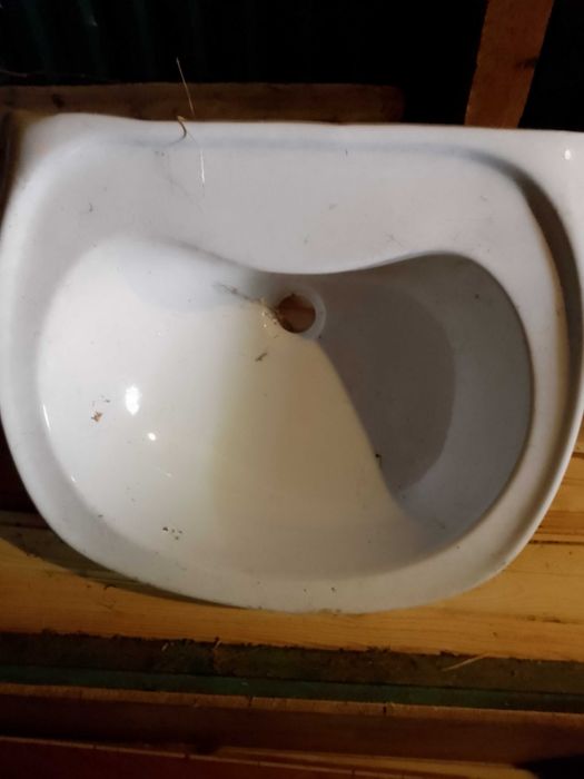 Умывальник керамический