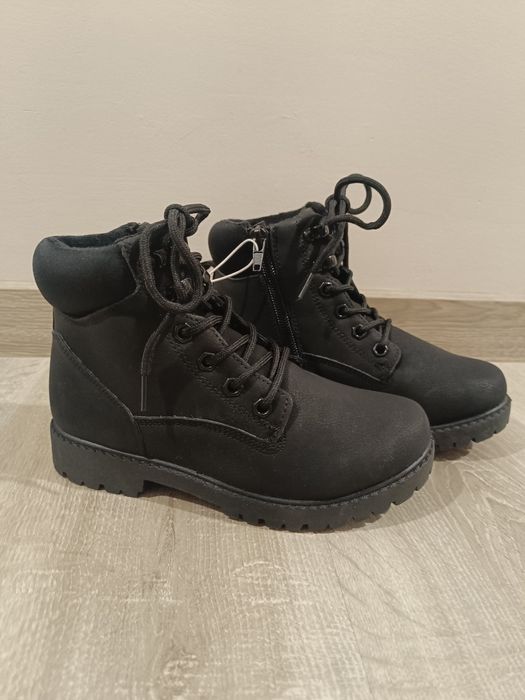 Buty botki trapery sztyblety 32 reserved ocieplane czarne