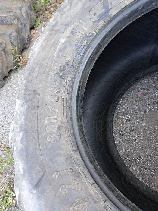 Шини великі для спецтехніки