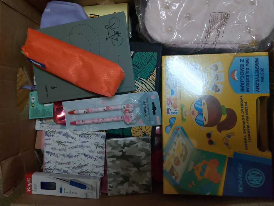 Box Szkony Mix rzeczy