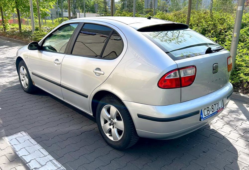 Seat Leon 1.6 Benz klimatyzacja sprawna niski przebieg