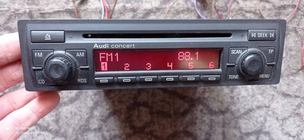 Radio audi concert CD idealne z kodem 8e0