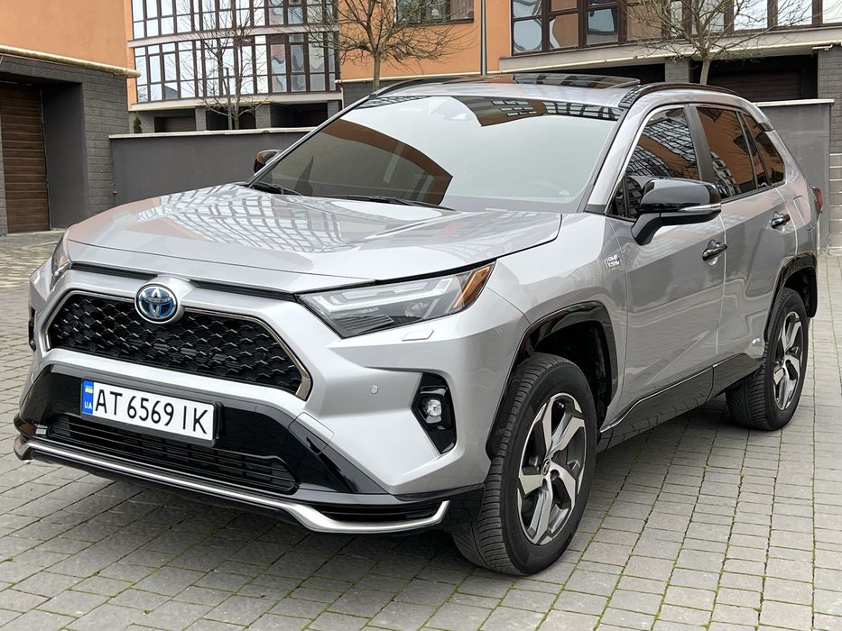 Toyota RAV4 PLUG-IN HYBRID авто продаж