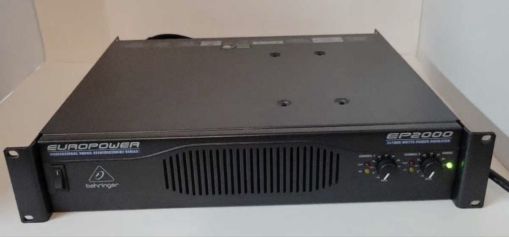 Behringer Europower EP4000 - 2 Amplificadores