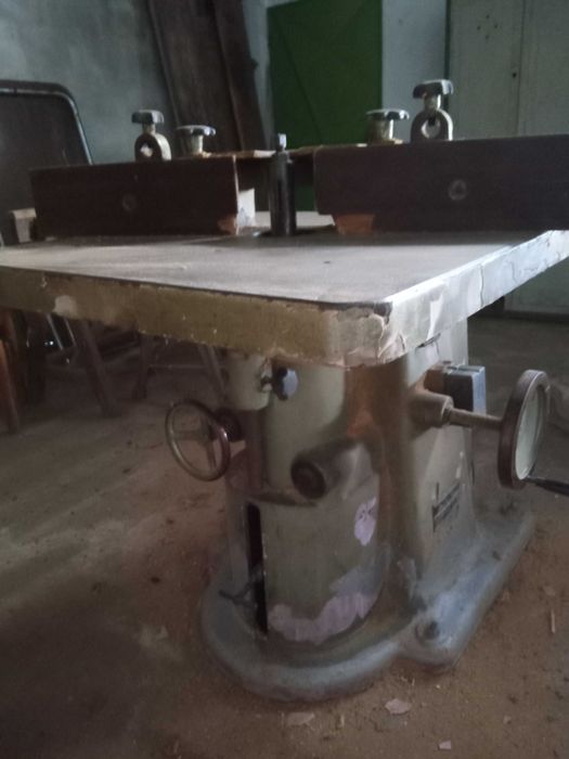 Tupia industrial para trabalhos em madeira