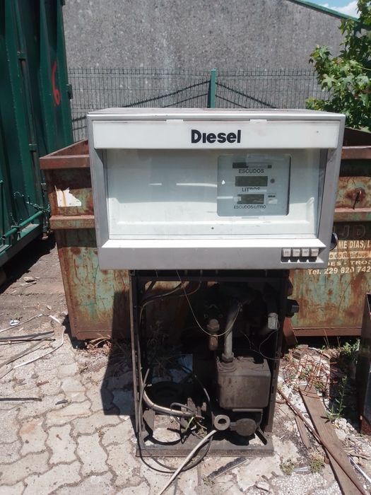 Bomba de combustível antiga