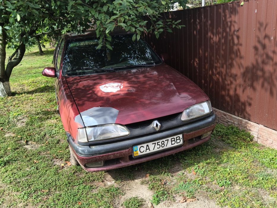 Продам автомобіль Рено 19