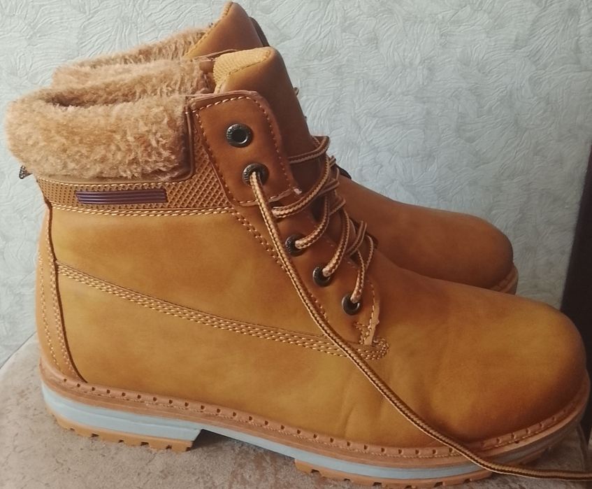 Женские ботинки демисезонные