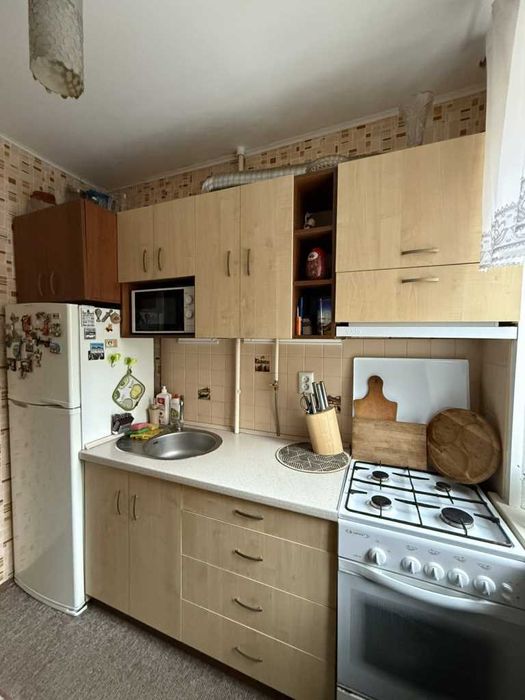 1к квартира ЦЕГЛА, поверх 2/5, вул. ВАтутіна 38 школа